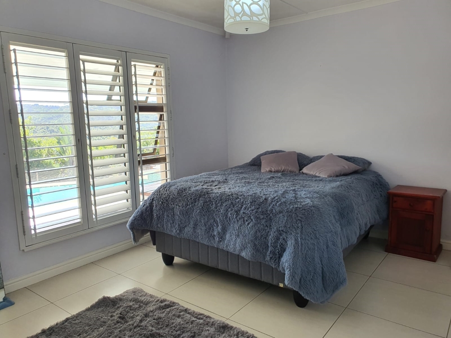5 Bedroom Property for Sale in Gonubie North Eastern Cape
